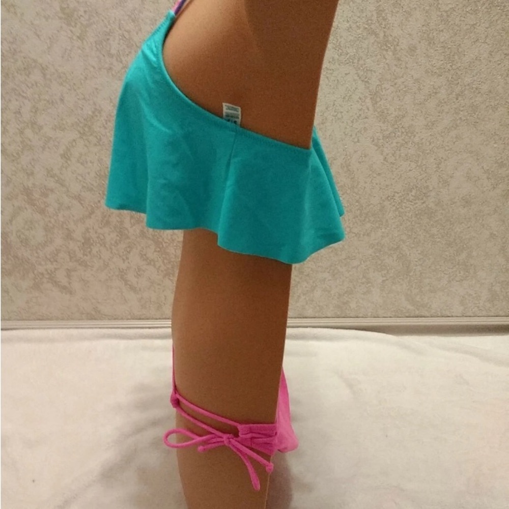 Victoria's Secret Multicolor Ruffle Macrame Back Bikini - Picture 6 of 12